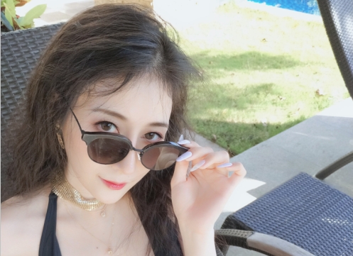 Coser小姐姐白银 – 富贵逼人(36P-91MB)